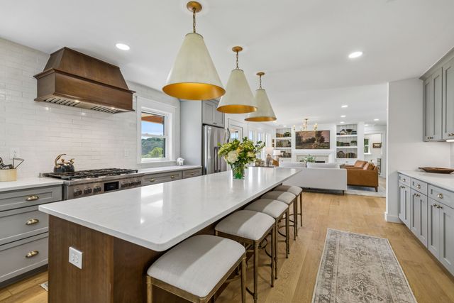 5672 Carters Creek Pike, Thompsons Station, TN 37179