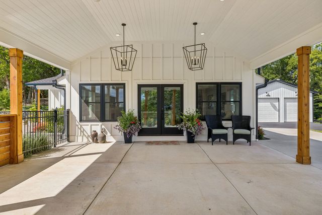 5672 Carters Creek Pike, Thompsons Station, TN 37179