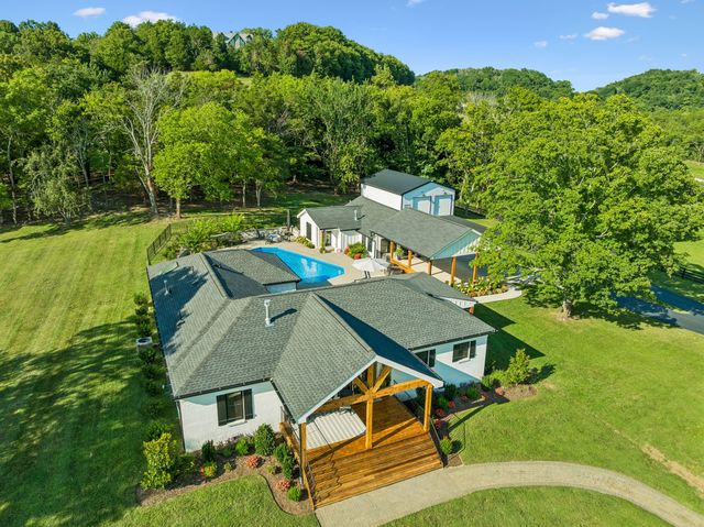 5672 Carters Creek Pike, Thompsons Station, TN 37179