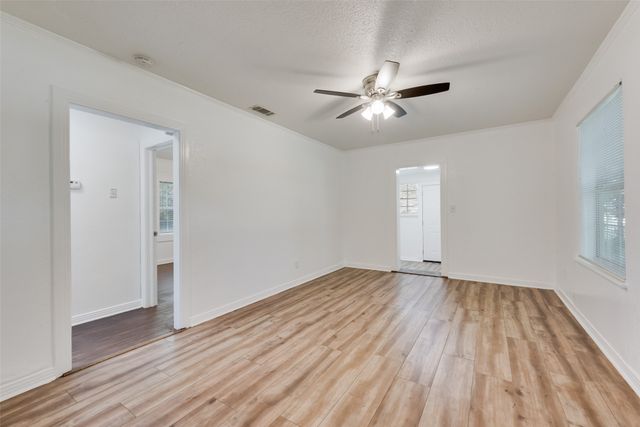 333 Cooper Street, Cedar Hill, TX 75104