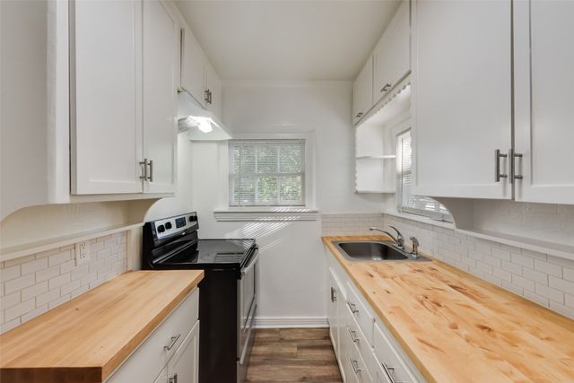 333 Cooper Street, Cedar Hill, TX 75104