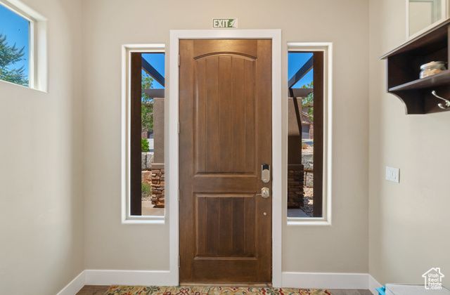 2076 N DORAL CT, Washington, UT 84780