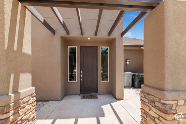 2076 N DORAL CT, Washington, UT 84780