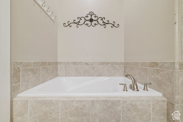 2076 N DORAL CT, Washington, UT 84780