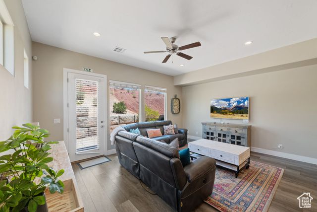 2076 N DORAL CT, Washington, UT 84780