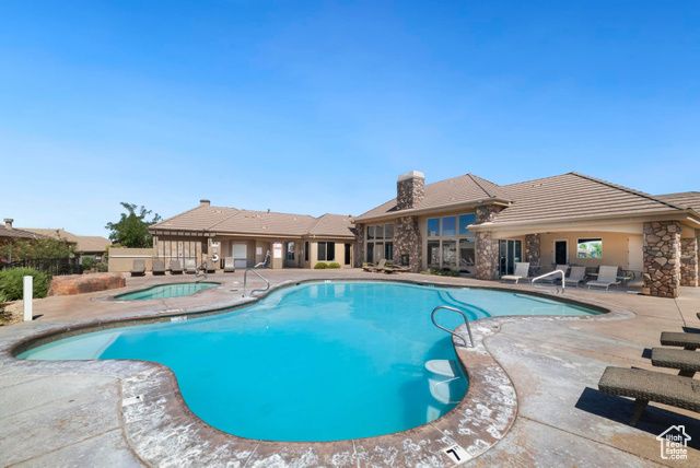 2076 N DORAL CT, Washington, UT 84780