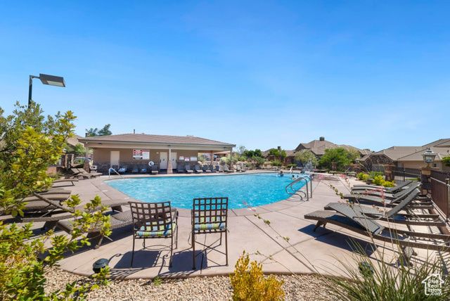 2076 N DORAL CT, Washington, UT 84780