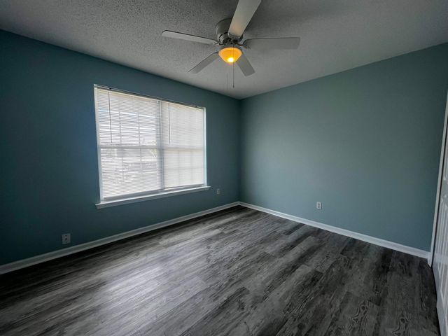 1204 Midvale Dr., Conway, SC 29527