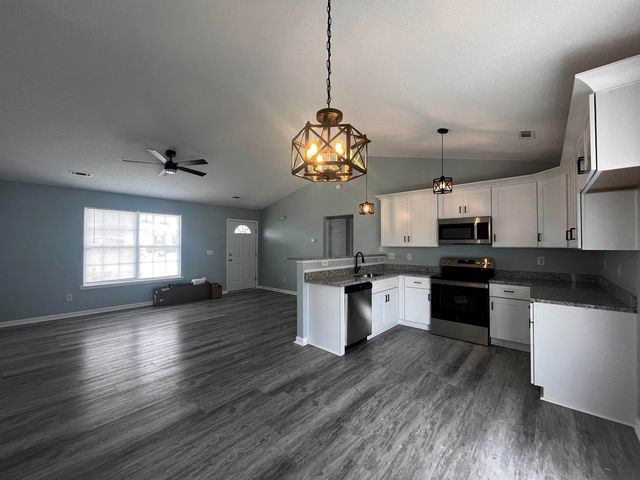 1204 Midvale Dr., Conway, SC 29527