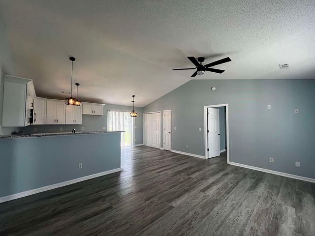 1204 Midvale Dr., Conway, SC 29527