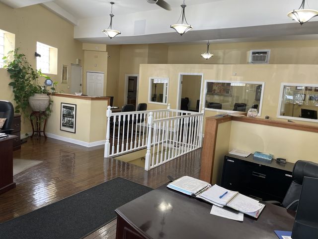 7547 N Rogers Avenue, Chicago, IL 60626