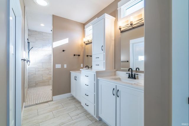 11761 Baikal Pass, Fort Wayne, IN 46818