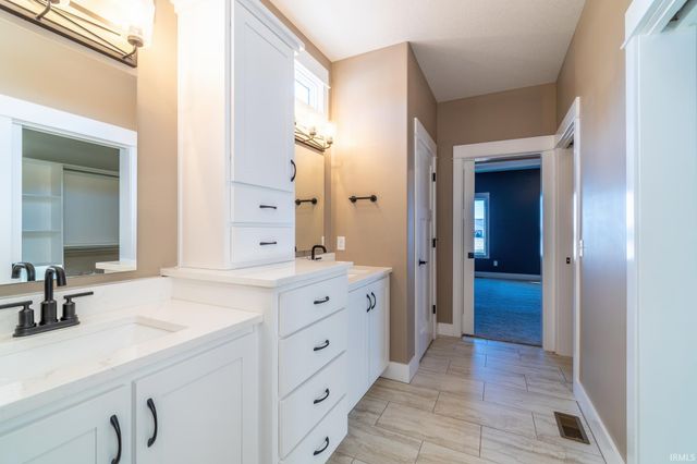 11761 Baikal Pass, Fort Wayne, IN 46818