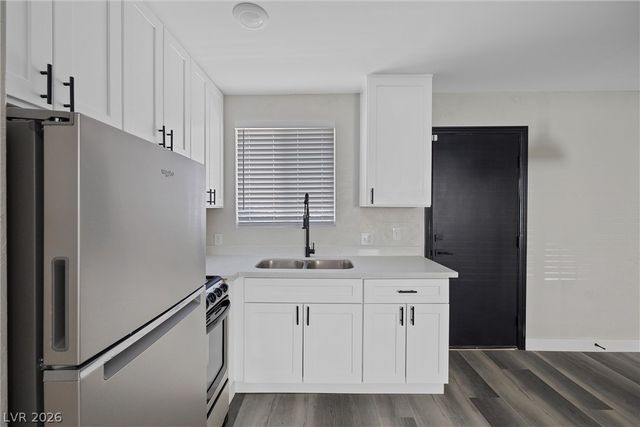 913 South 3rd Street E, Las Vegas, NV 89101