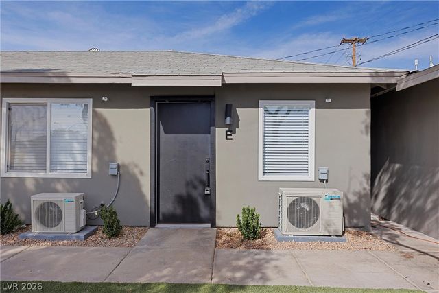 913 South 3rd Street E, Las Vegas, NV 89101