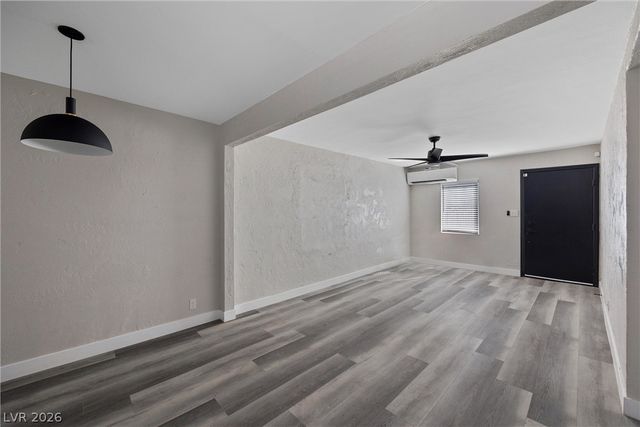 913 South 3rd Street E, Las Vegas, NV 89101