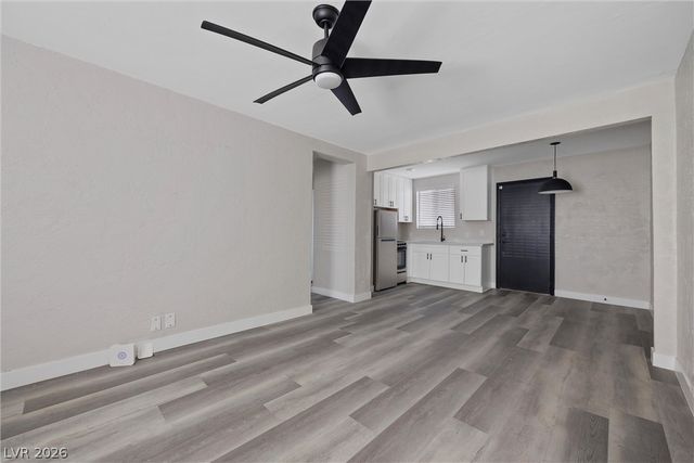 913 South 3rd Street E, Las Vegas, NV 89101