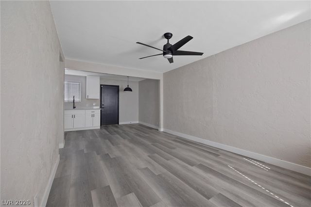 913 South 3rd Street E, Las Vegas, NV 89101