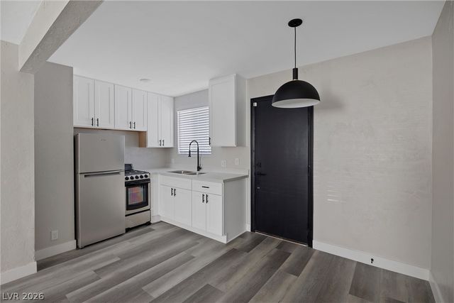 913 South 3rd Street E, Las Vegas, NV 89101
