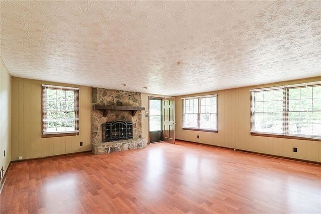 1291 Stephens Street SW, Lilburn, GA 30047