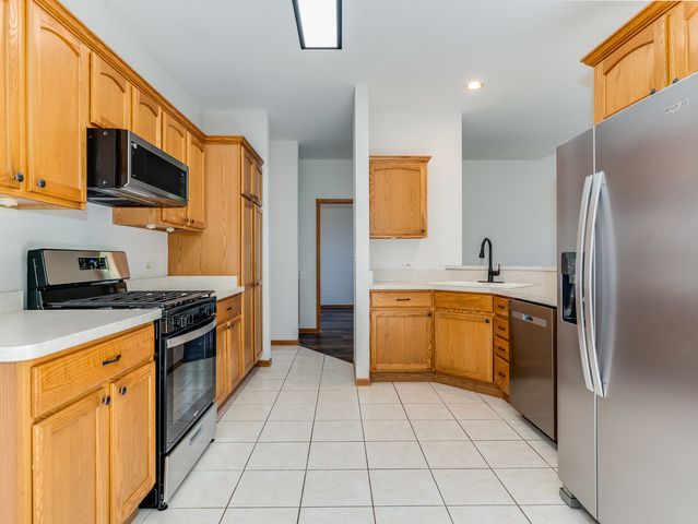 521 Ridgewood Drive, Antioch, IL 60002