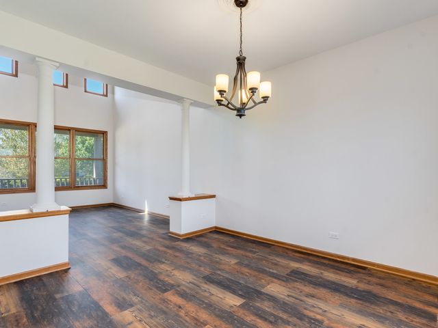 521 Ridgewood Drive, Antioch, IL 60002