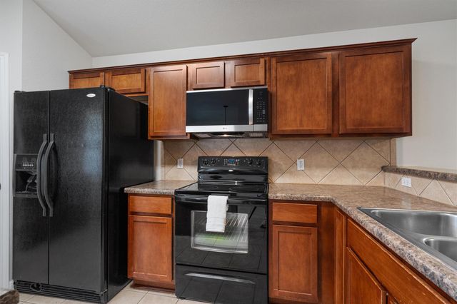 7811 Buckmeadow DR, Georgetown, TX 78628