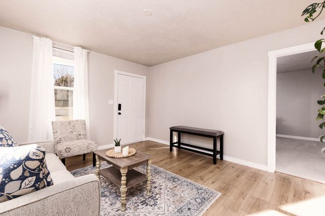 70 N MAIN, Aurora, UT 84620