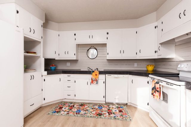 70 N MAIN, Aurora, UT 84620