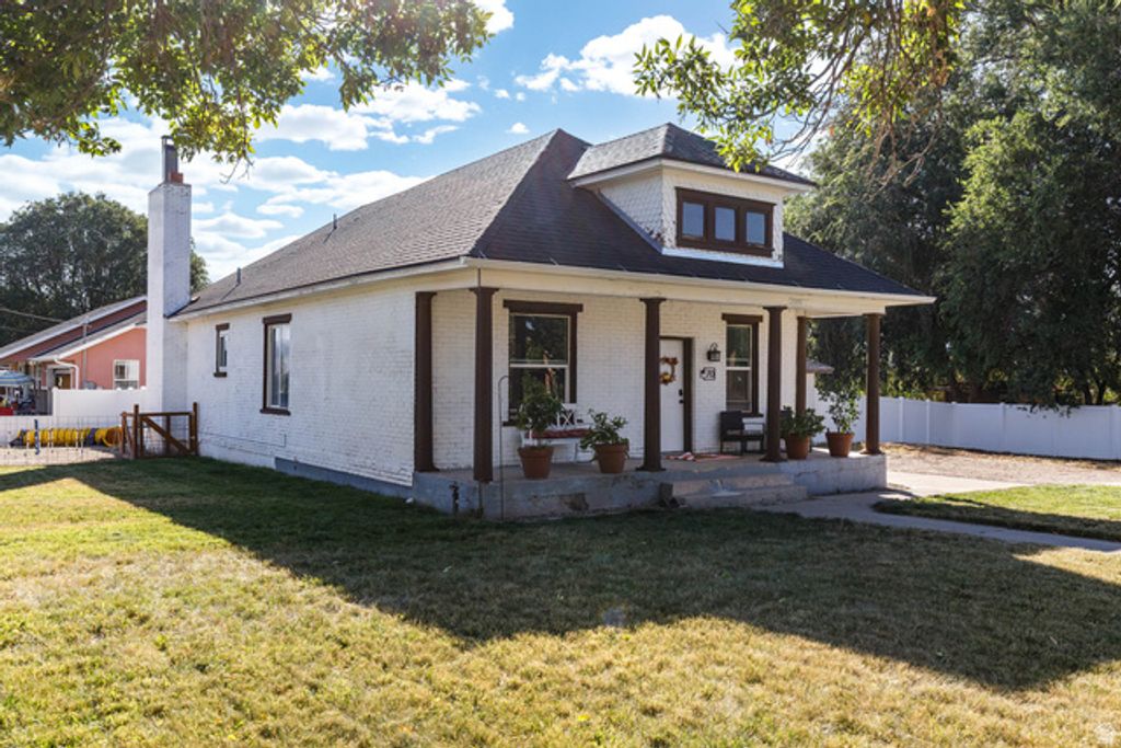 70 N MAIN, Aurora, UT 84620