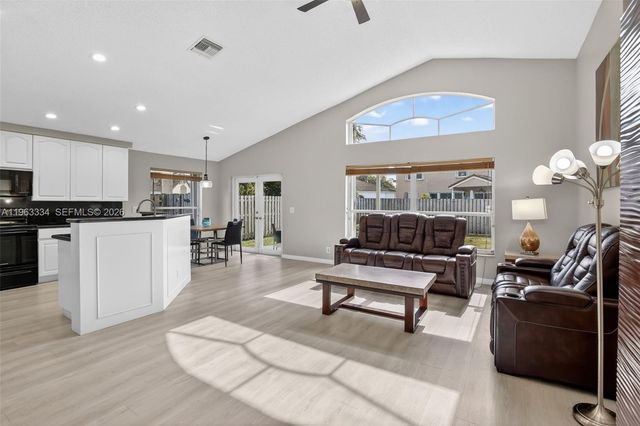 13224 NW 12th St, Pembroke Pines, FL 33028