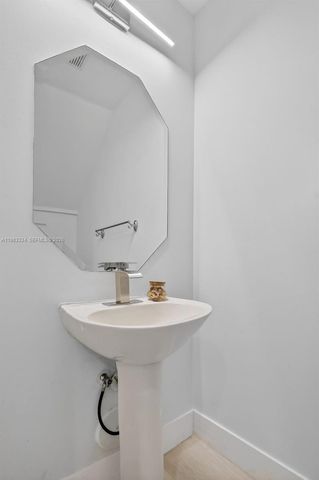 13224 NW 12th St, Pembroke Pines, FL 33028