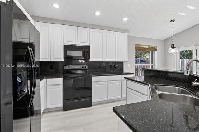 13224 NW 12th St, Pembroke Pines, FL 33028