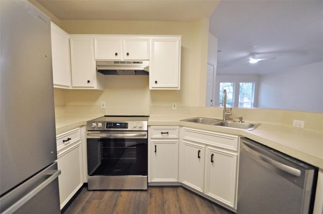 13350 Water Oak LN A, Austin, TX 78729