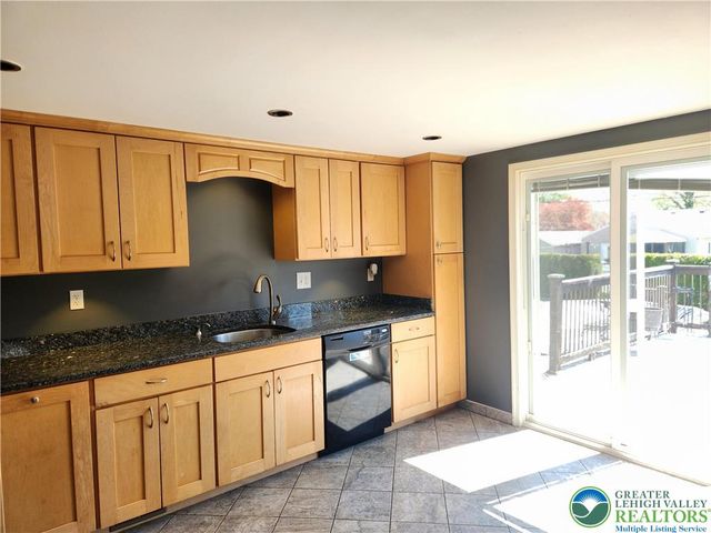 18 George Avenue, Upper Nazareth Twp, PA 18064