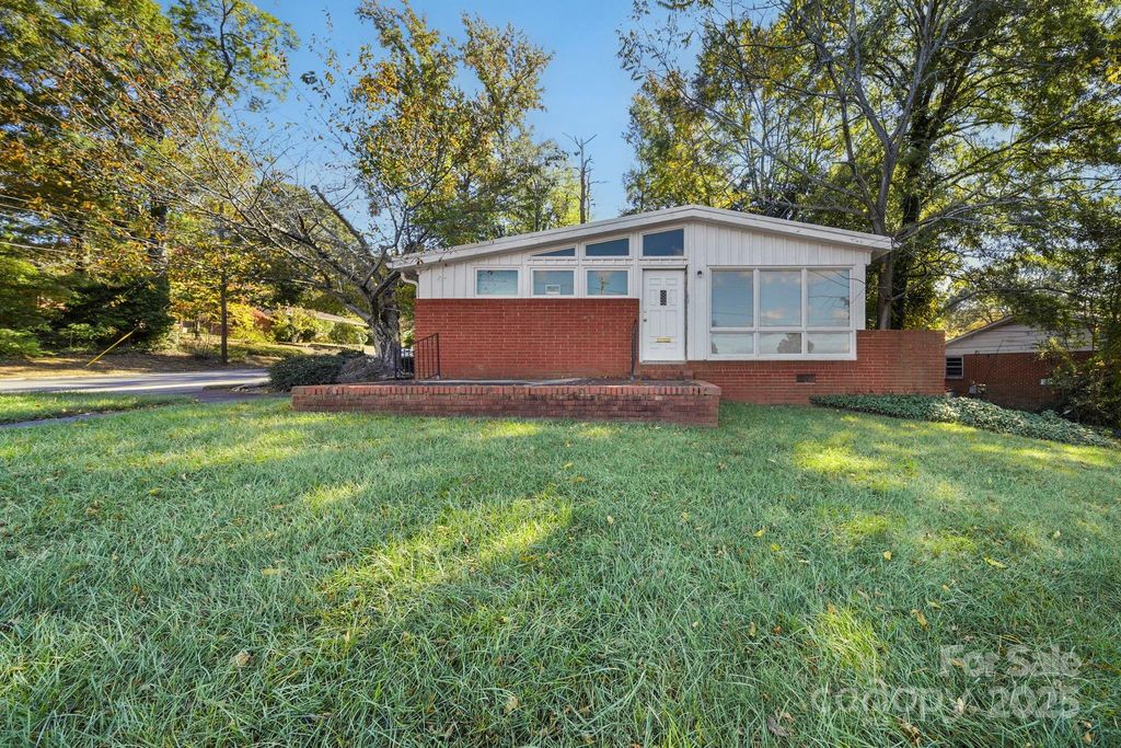 738 Pierson Drive, Charlotte, NC 28205