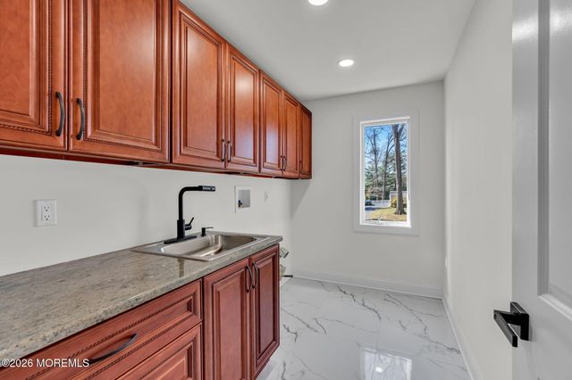 58 Fish Hawk Drive, Middletown, NJ 07748