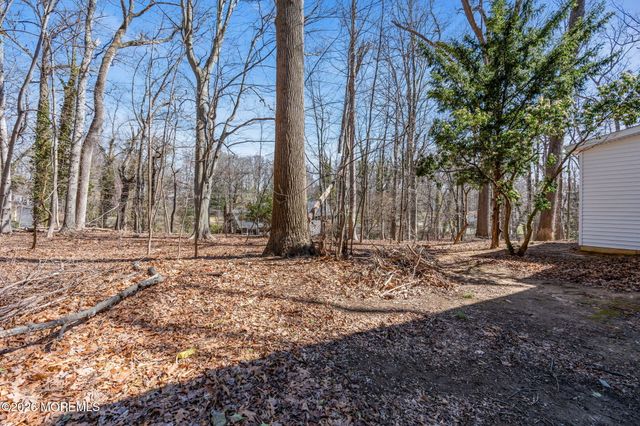 58 Fish Hawk Drive, Middletown, NJ 07748