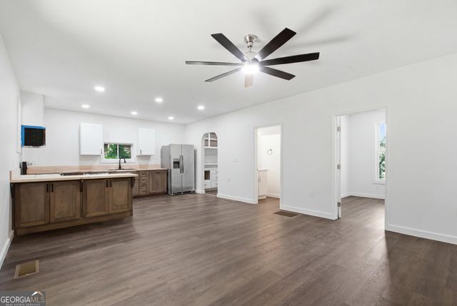 162 Falls Road, Toccoa, GA 30577