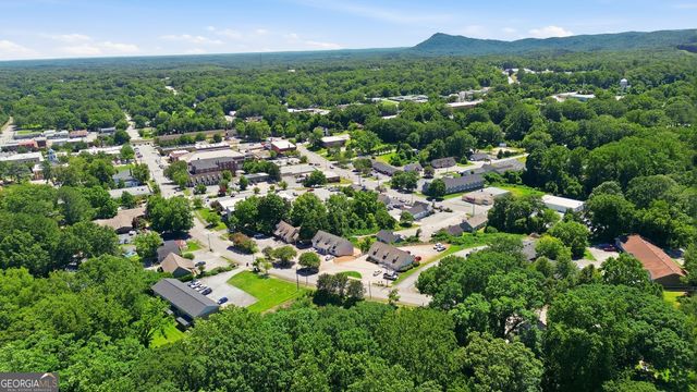 162 Falls Road, Toccoa, GA 30577