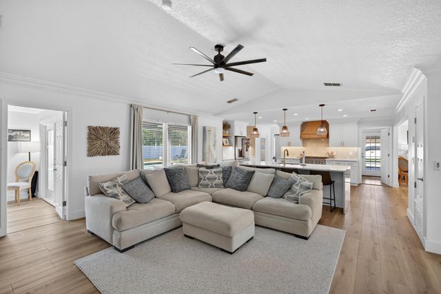 209 Santa Barbara Avenue, Santa Rosa Beach, FL 32459