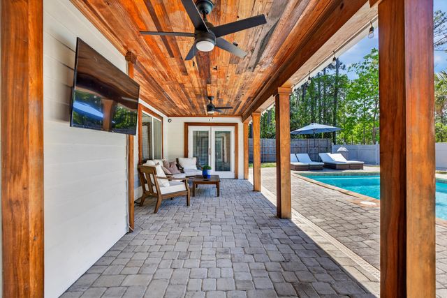 209 Santa Barbara Avenue, Santa Rosa Beach, FL 32459
