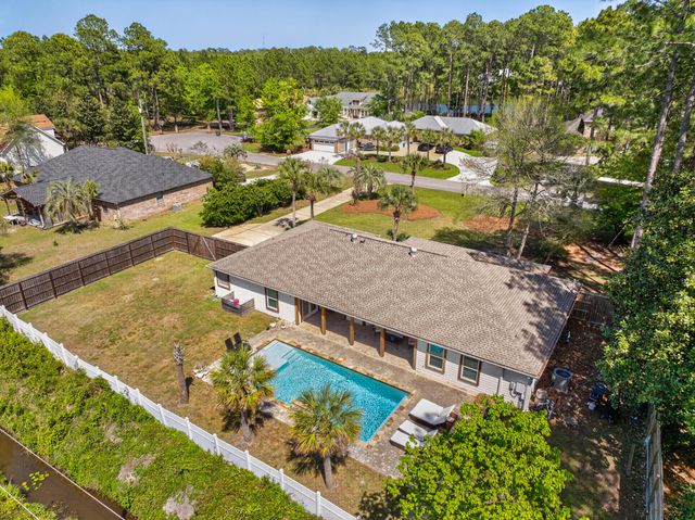 209 Santa Barbara Avenue, Santa Rosa Beach, FL 32459