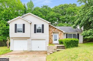 402 Leslie Court, Mcdonough, GA 30253