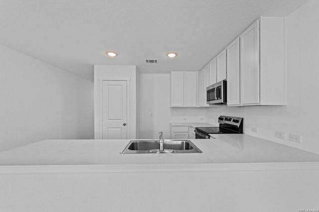 415 Sauvignon Pt, New Braunfels, TX 78130