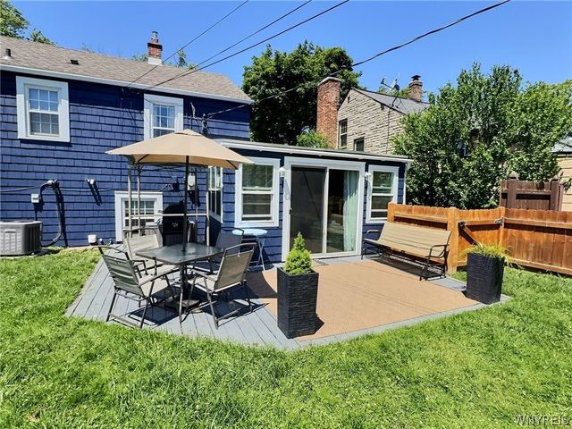 488 Lamarck Drive, Cheektowaga, NY 14225