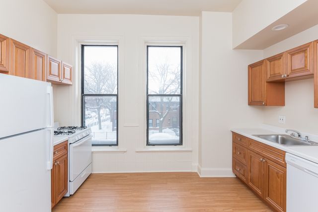 1401 W Huron Street 4, Chicago, IL 60622