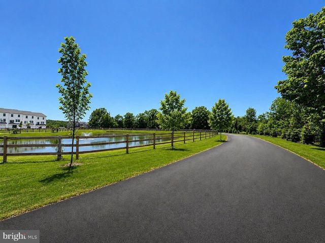 3075 MARTHA WAY, Pennsburg, PA 18073