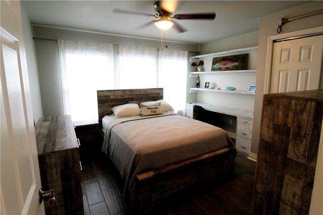 1809 Hillcrest, Rockport, TX 78382