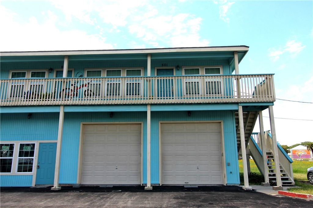 1809 Hillcrest, Rockport, TX 78382